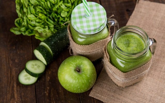 APRICOT APPLE SMOOTHIE